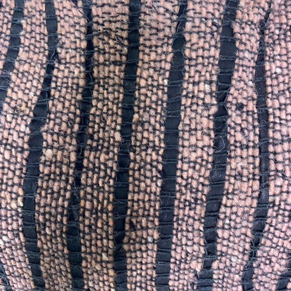 Frog Hollow Creates Handwoven Sweater - Picture 6 of 12